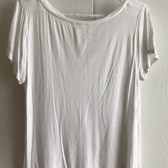 Black (3 items, same size, same color, same brand) by ARDENE. White by H&M - Picture 4 of 4